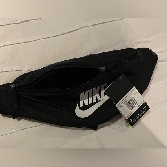 Nike Bag - 3L - Picture 1 of 4